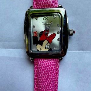 BRAND NEW Minnie Mouse Watch